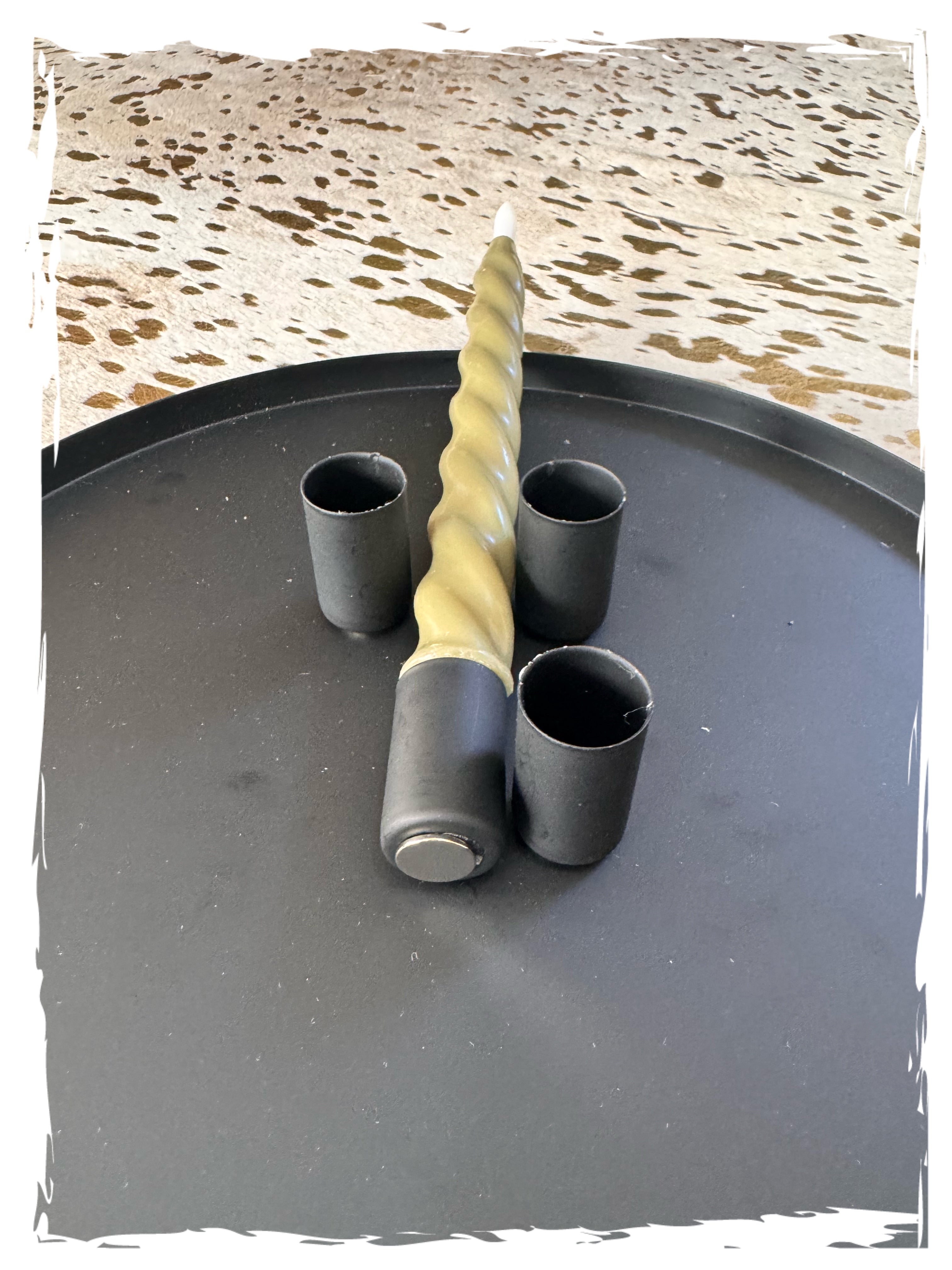 Kerzenteller mit magnetischen Haltern