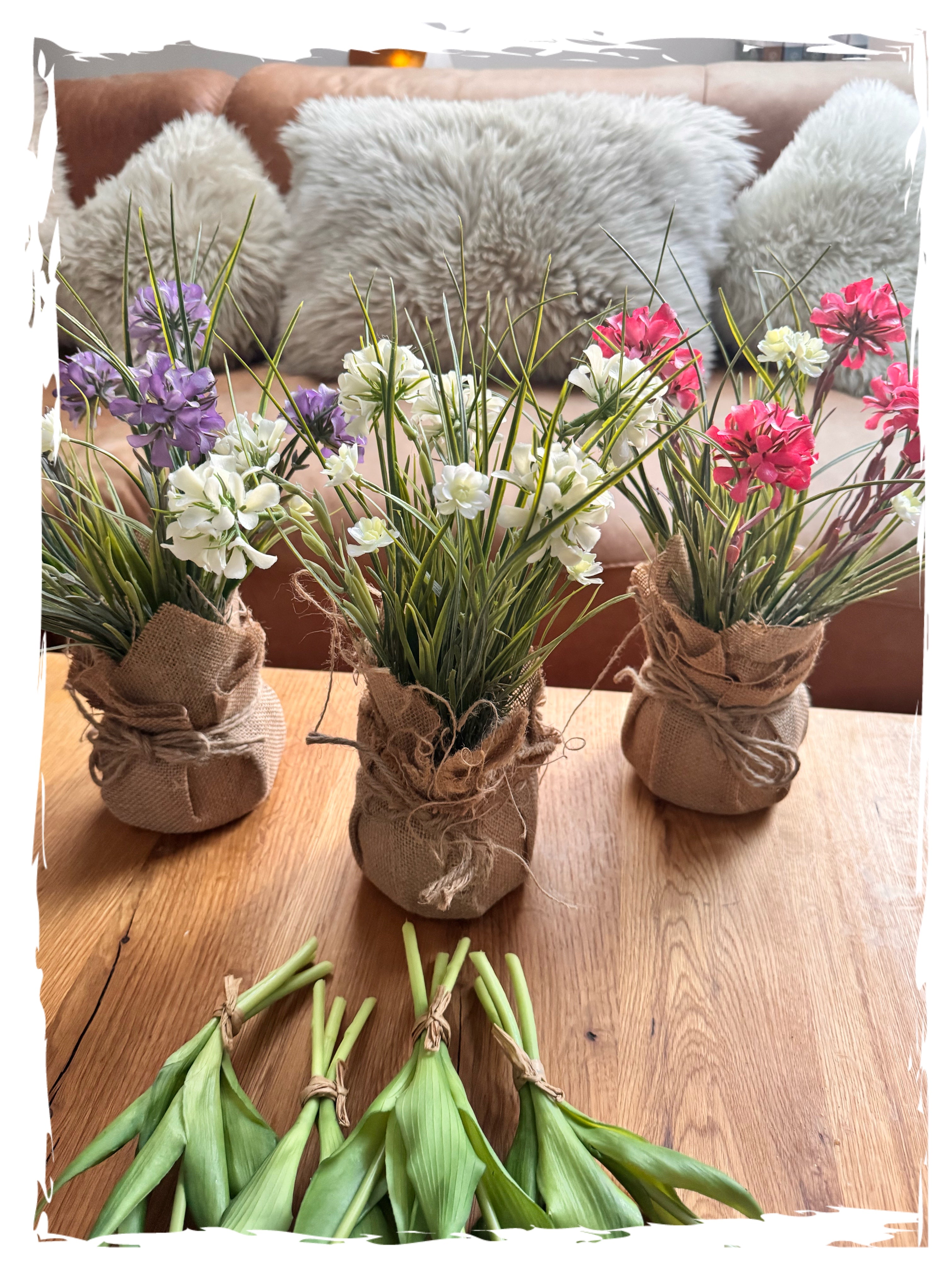 Grasnelke im Jutesack